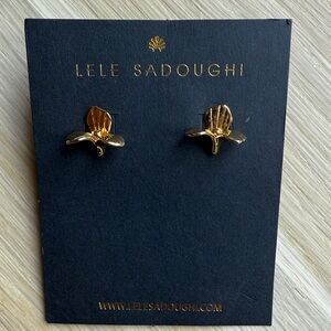 NWT Lele Sadoughi Gold Trillium Stud Earrings